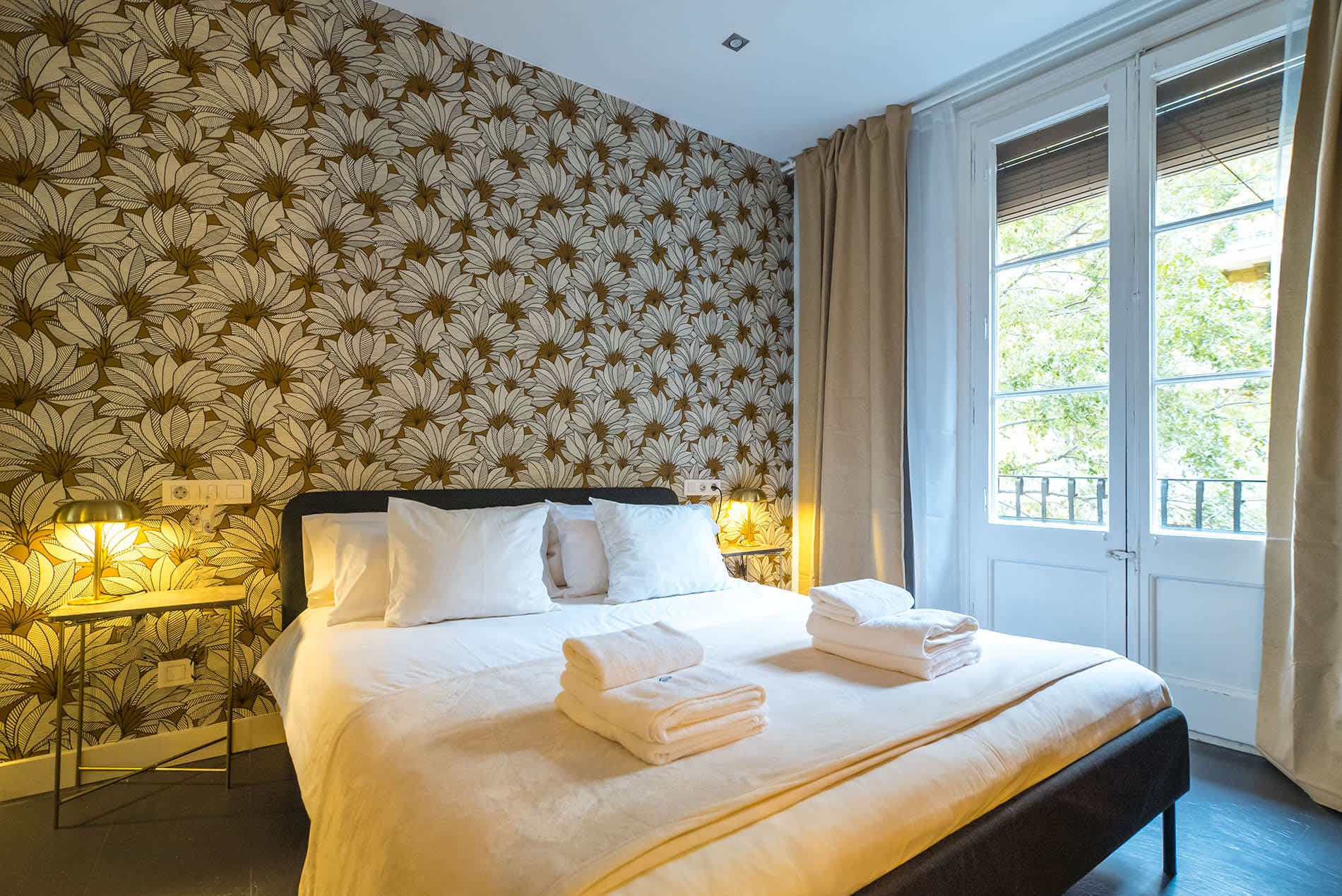 Dana - stylish apartment moments from Plaza España 2