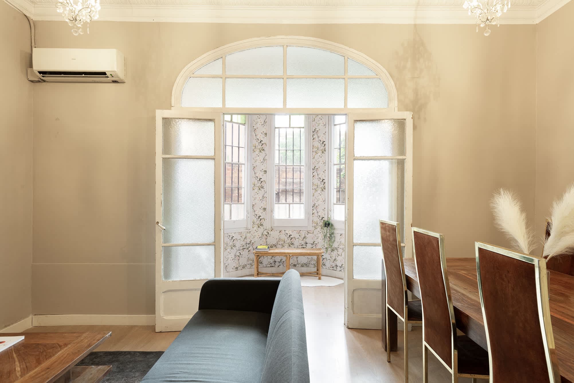 Spacious Apartment near Sagrada Familia 4