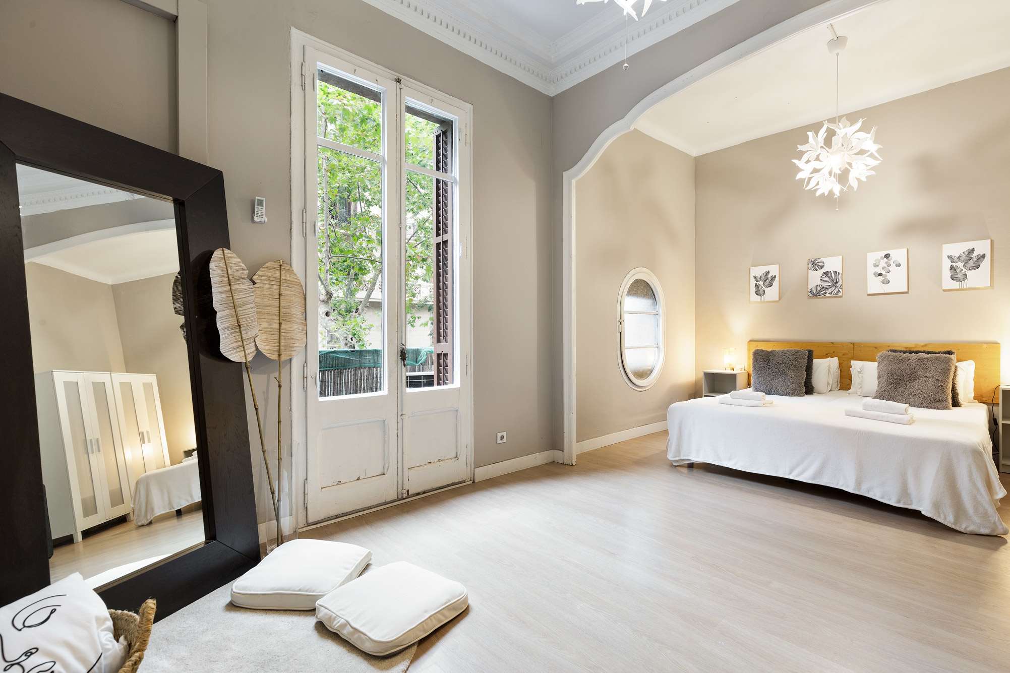 Spacious Apartment near Sagrada Familia 3