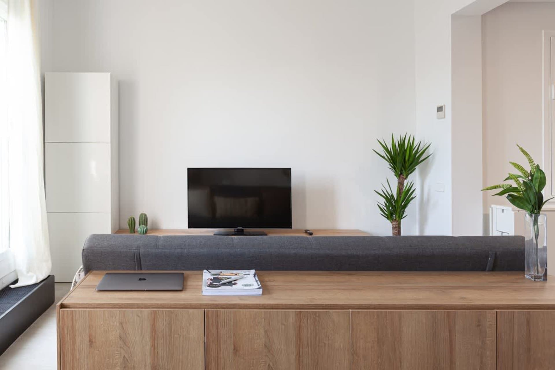 Studio Gran Via A - ByMonths 2